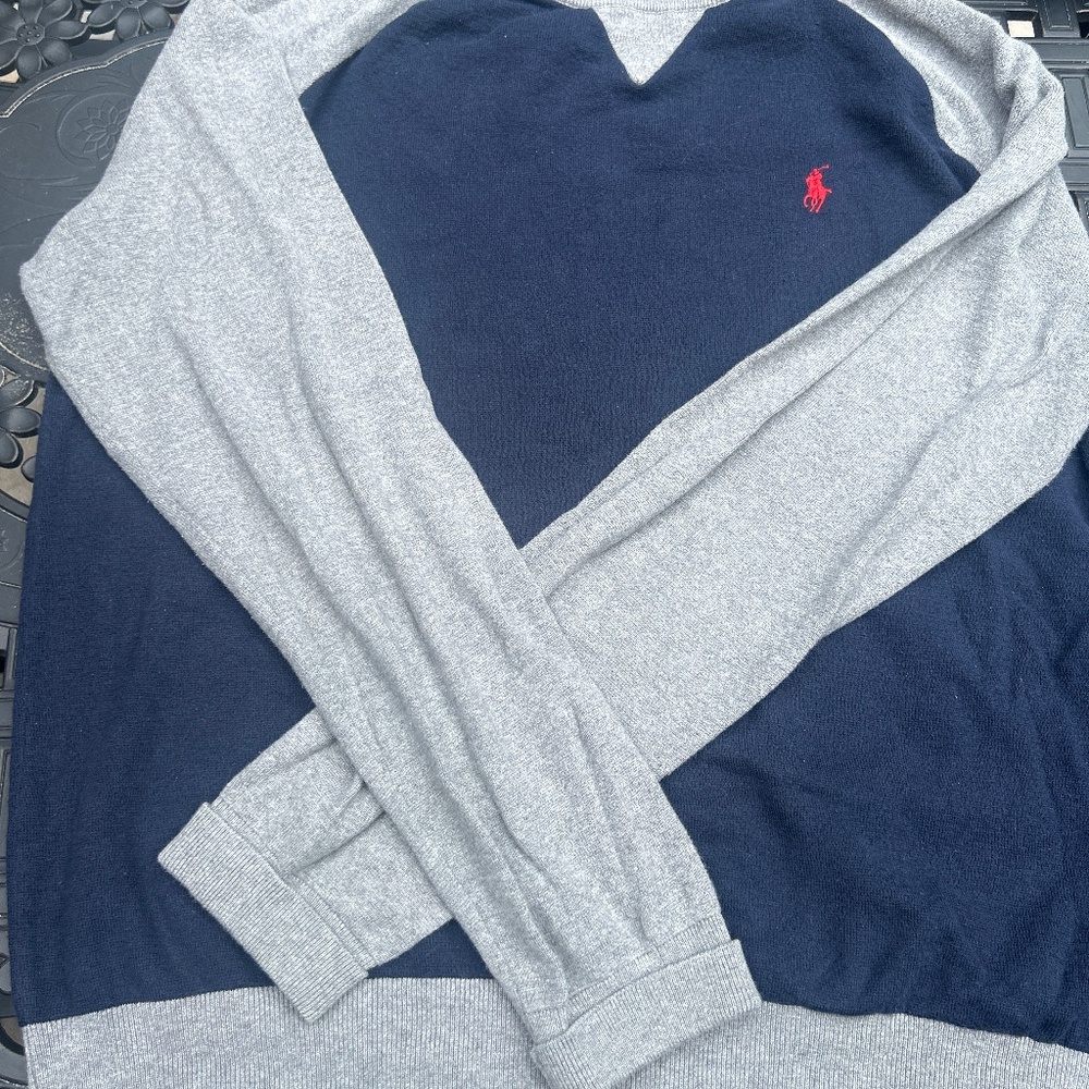 Men’s polo sweatshirt